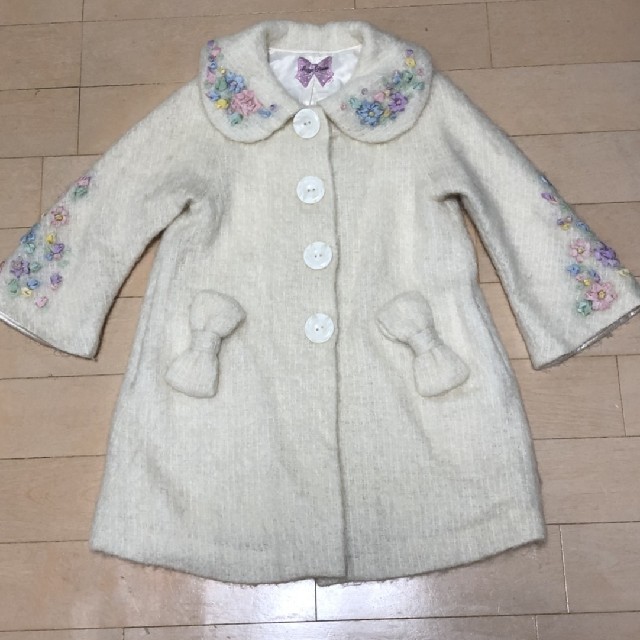 mezzo piano(メゾピアノ)のメゾピアノ☆mezzo piano☆コート☆130 キッズ/ベビー/マタニティのキッズ服女の子用(90cm~)(コート)の商品写真