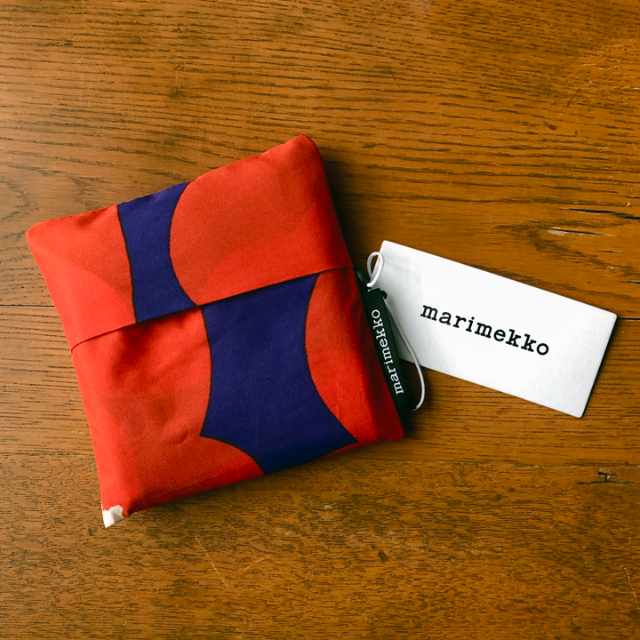 marimekko(マリメッコ)のマリメッコ　スマートバッグ　ピエニウニッコ　エコバッグ　国内正規品 レディースのバッグ(エコバッグ)の商品写真