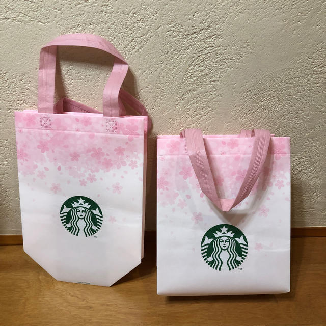 Starbucks Coffee(スターバックスコーヒー)の韓国　スターバックス  エコバッグ　桜　さくら レディースのバッグ(エコバッグ)の商品写真