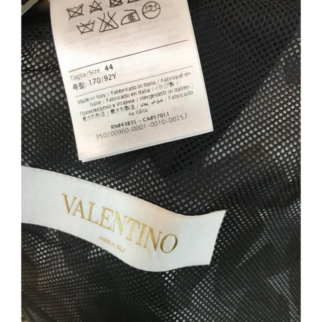 VALENTINO(ヴァレンティノ)の1枚目　SUN様　VALENTINO★ヴァレンティノ★ナイロンジャケット メンズのジャケット/アウター(ナイロンジャケット)の商品写真