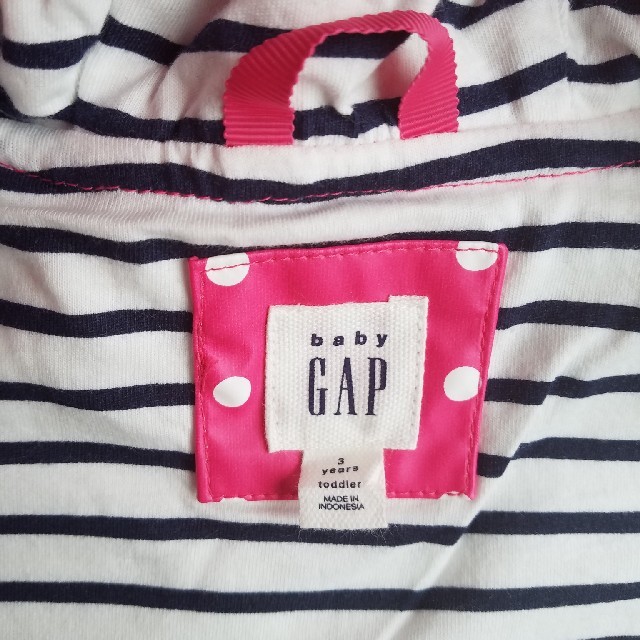 babyGAP(ベビーギャップ)の☆新品未使用☆babyGAPレインコート☆100 キッズ/ベビー/マタニティのこども用ファッション小物(レインコート)の商品写真