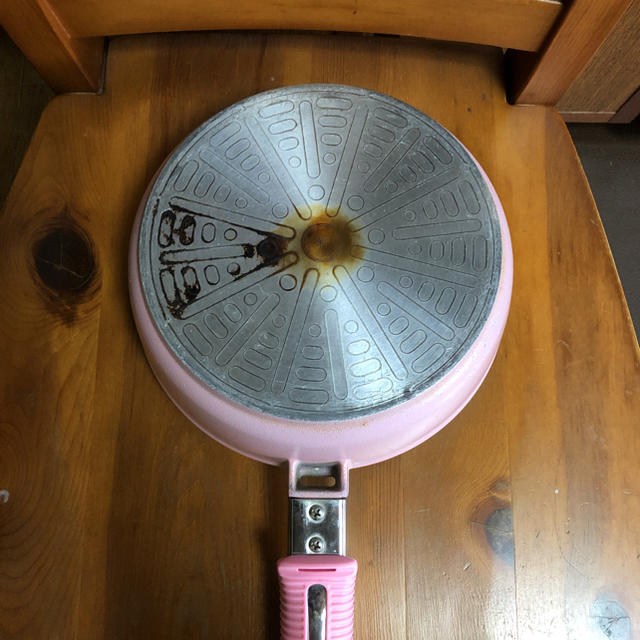アサヒ軽金属(アサヒケイキンゾク)のアサヒ軽金属　オールパン22  ピンク色 インテリア/住まい/日用品のキッチン/食器(鍋/フライパン)の商品写真