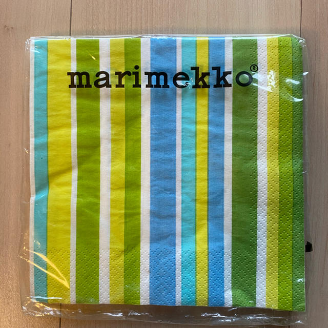 marimekko(マリメッコ)のマリメッコ　ペーパーナプキン　10枚 インテリア/住まい/日用品のキッチン/食器(収納/キッチン雑貨)の商品写真