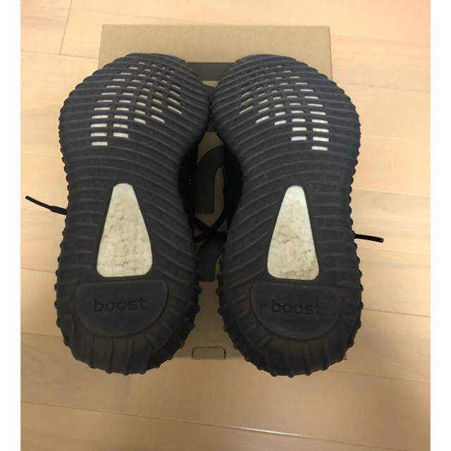 adidas(アディダス)のyeezy boost 350 V2 black white 28.0cm メンズの靴/シューズ(スニーカー)の商品写真