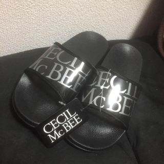 セシルマクビー(CECIL McBEE)の【新品】 CECIL McBEE シャワーサンダル ブラック Lサイズ(サンダル)