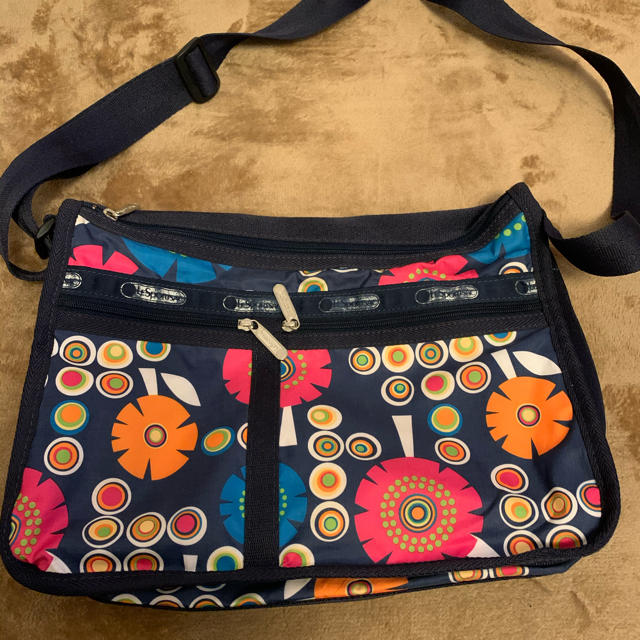 LeSportsac(レスポートサック)のシンデレラガール様専用♡レスポートサックショルダーバッグ レディースのバッグ(ショルダーバッグ)の商品写真