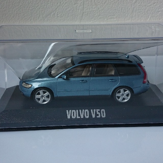 volvo v50  自動車/バイクの自動車(カタログ/マニュアル)の商品写真