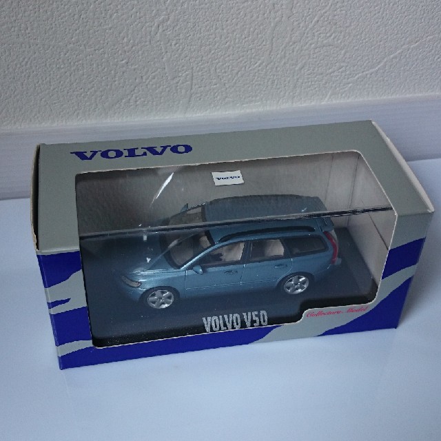 volvo v50  自動車/バイクの自動車(カタログ/マニュアル)の商品写真