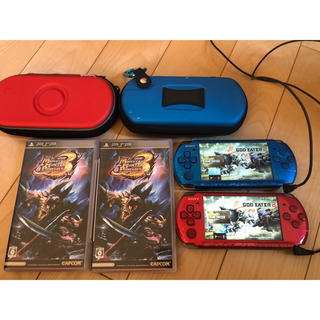 プレイステーションポータブル(PlayStation Portable)の【最終値下げ】PSP 本体2台セット　plus ソフト数本　(携帯用ゲーム機本体)