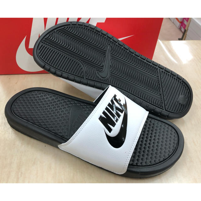 NIKE(ナイキ)のNIKEナイキ BENASSI JDI27.0cm ベナッシ シャワーサンダル  メンズの靴/シューズ(サンダル)の商品写真