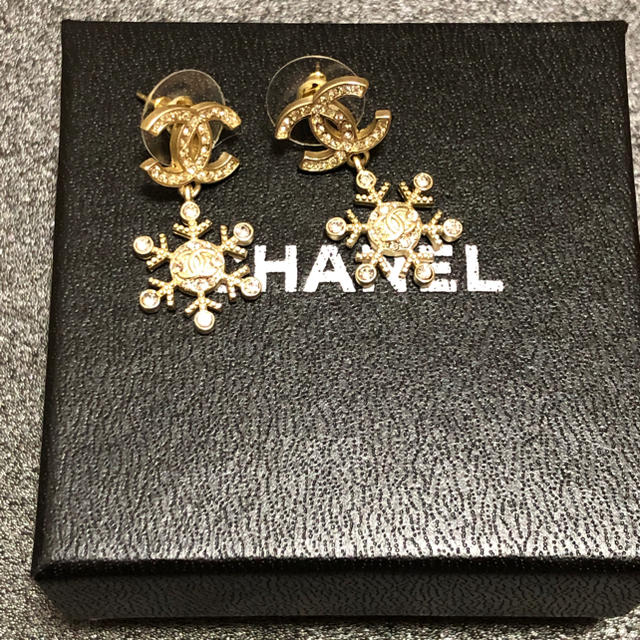 CHANEL   シャネルピアス　スノーゴールドスノーゴールド