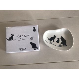 カルディ(KALDI)のKALDI☆にゃんこティートレー☆新品未使用(食器)