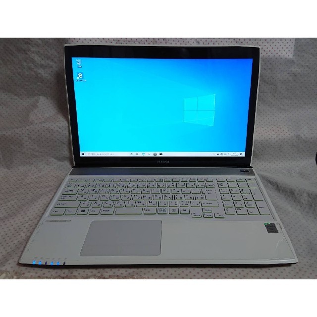 FUJITSU LIFEBOOK AH56