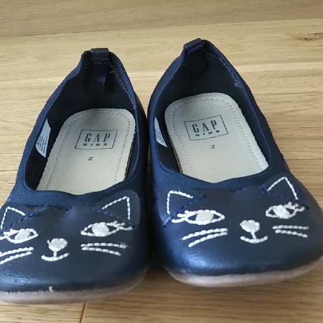 GAP(ギャップ)のGap猫バレエシューズ キッズ/ベビー/マタニティのキッズ靴/シューズ(15cm~)(スニーカー)の商品写真