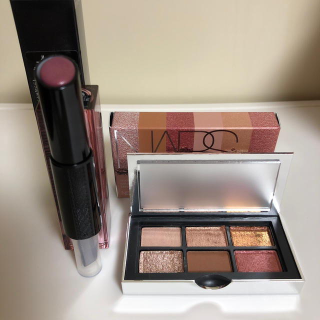 NARS(ナーズ)のNARS WANTEDミニアイシャドウパレット＆ルージュ コスメ/美容のベースメイク/化粧品(アイシャドウ)の商品写真