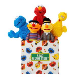 ユニクロ(UNIQLO)のUNIQLO KAWS SESAME STREET COMPLETE BOX(ぬいぐるみ)