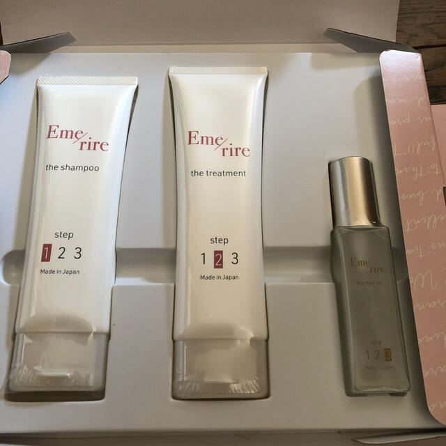 エメリル シャンプー&トリートメント&ヘアオイルシャンプー
