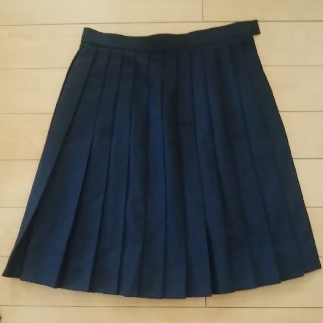 ひっとん62さま専用！女子制服　スカートのみ（紺色） レディースのスカート(ひざ丈スカート)の商品写真