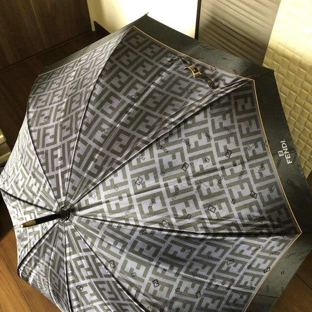 FENDI 婦人傘 レディースのファッション小物(傘)の商品写真