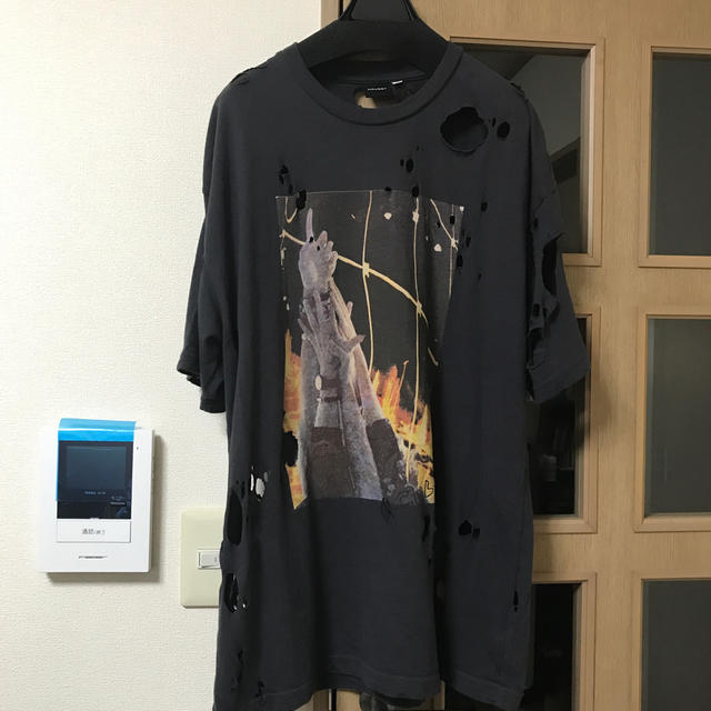 moussy(マウジー)の17SS クラッシュ加工 プリントT メンズのトップス(Tシャツ/カットソー(半袖/袖なし))の商品写真