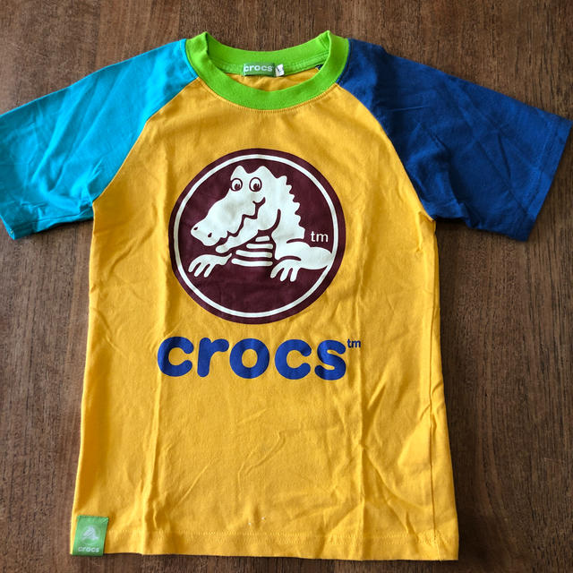 crocs(クロックス)のクロックス　Tシャツ　　130サイズ キッズ/ベビー/マタニティのキッズ服男の子用(90cm~)(Tシャツ/カットソー)の商品写真