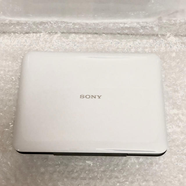 SONY(ソニー)のソニー 7V型 ポータブルDVDプレーヤー ホワイト　DVP-FX780 WC スマホ/家電/カメラのテレビ/映像機器(DVDプレーヤー)の商品写真