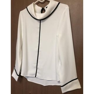 ザラ(ZARA)のZARA  バイカラーブラウス　美品　SS(シャツ/ブラウス(長袖/七分))