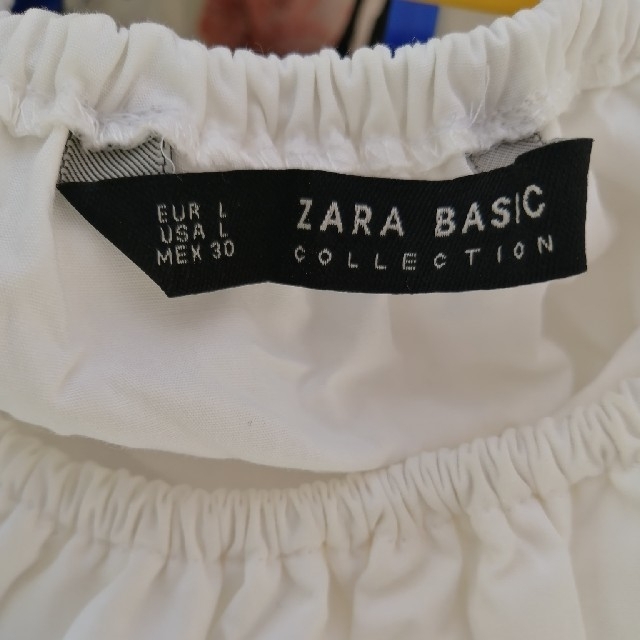 ZARA(ザラ)のZARA　クロップドフリルトップス レディースのトップス(シャツ/ブラウス(半袖/袖なし))の商品写真