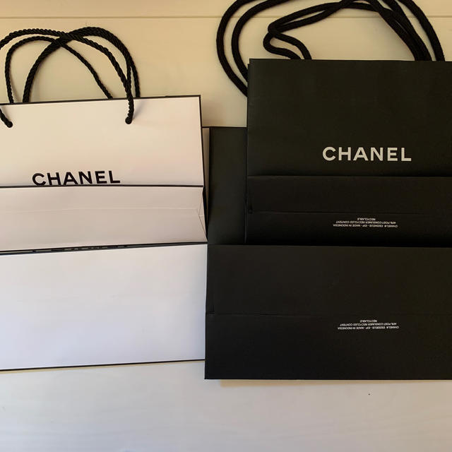 CHANEL(シャネル)のCAHNEL シャネル　ショッピングバッグ　4枚 レディースのバッグ(ショップ袋)の商品写真