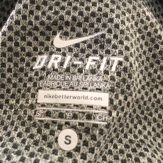 NIKE(ナイキ)のNIKEロングランニングシャツ メンズのトップス(Tシャツ/カットソー(七分/長袖))の商品写真