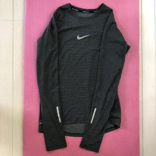 ナイキ(NIKE)のNIKEロングランニングシャツ(Tシャツ/カットソー(七分/長袖))