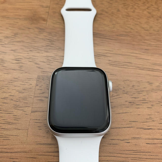Apple(アップル)の【オマケ付き】Apple Watch Series4 44mm シルバー メンズの時計(腕時計(デジタル))の商品写真