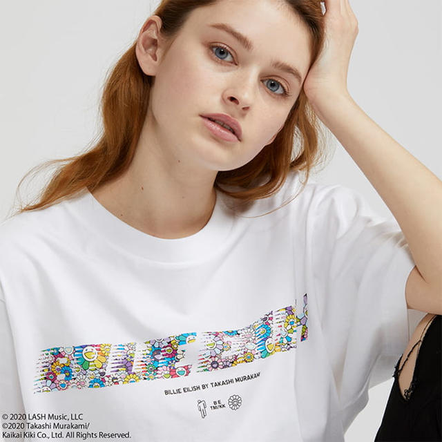 UNIQLO(ユニクロ)のユニクロ ビリーアイリッシュ × 村上隆 UT 花柄ロゴTEE 白 メンズのトップス(Tシャツ/カットソー(半袖/袖なし))の商品写真