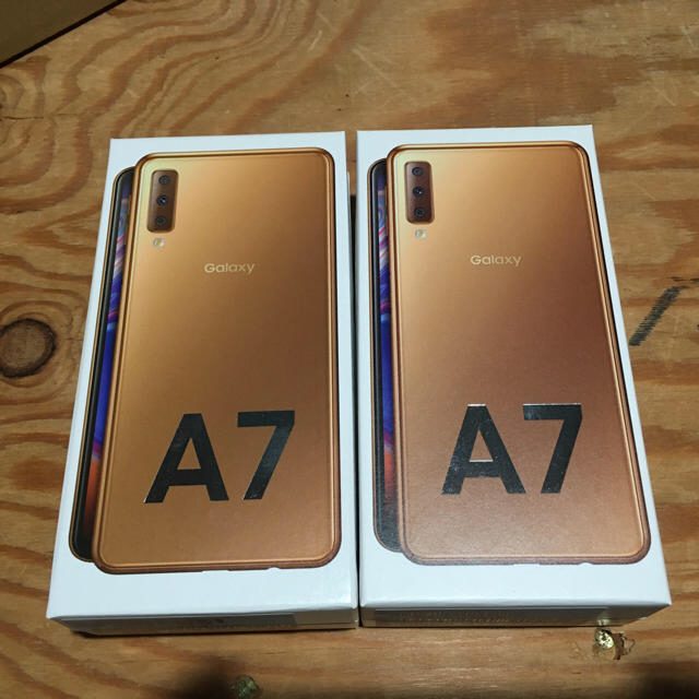 Galaxy A7 ゴールド 64 GB SIMフリー 2台 - スマートフォン本体