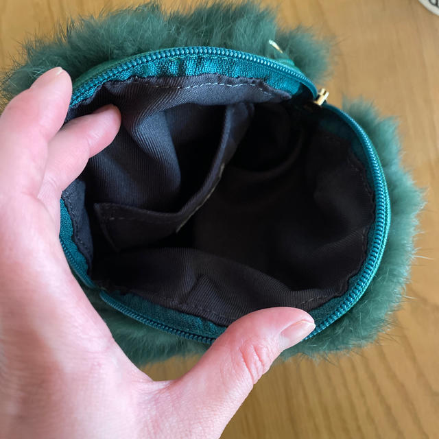 ROSE BUD(ローズバッドカップルズ)のバック ポーチ モンスター ファー レディースのバッグ(ショルダーバッグ)の商品写真