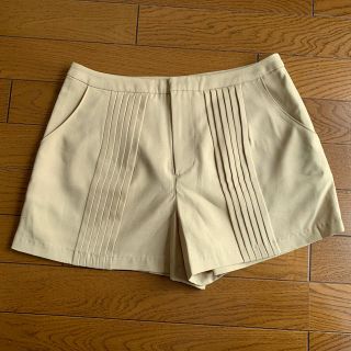 ロイヤルパーティー(ROYAL PARTY)の新品★ROYALPARTY★カーキベージュタック入りショートパンツ★38(ショートパンツ)