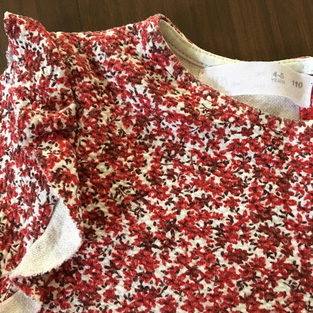 ZARA KIDS(ザラキッズ)の【ブン太様専用】お値下げ　美品　ZARA 花柄ワンピース　3シーズン着手可 キッズ/ベビー/マタニティのキッズ服女の子用(90cm~)(ワンピース)の商品写真