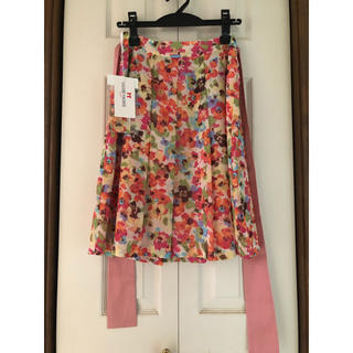ギャラリービスコンティ(GALLERY VISCONTI)のタグ付き新品　ビスコンティ  花柄スカート 2(ひざ丈スカート)