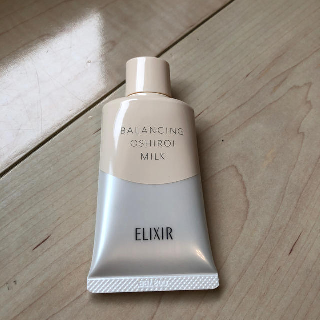 ELIXIR(エリクシール)のエリクシール　おしろいミルクC コスメ/美容のベースメイク/化粧品(化粧下地)の商品写真