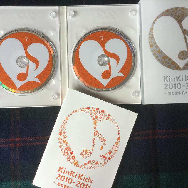 KinKi Kids(キンキキッズ)のKinKi　Kids2010-2011～君も堂本FAMILY～（初回盤） DVD エンタメ/ホビーのDVD/ブルーレイ(ミュージック)の商品写真