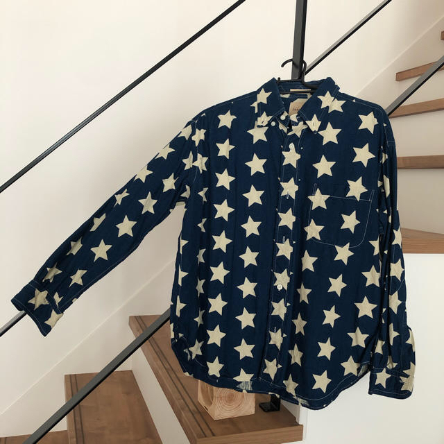 BEAMS BOY(ビームスボーイ)の《エブリディしろくま様専用》ビームスボーイ　星　シャツ レディースのトップス(シャツ/ブラウス(長袖/七分))の商品写真