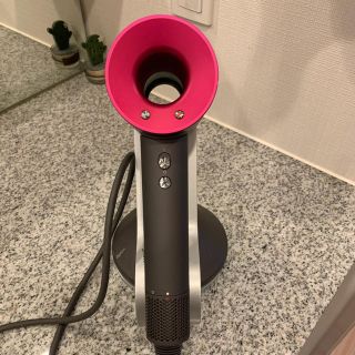 ダイソン(Dyson)のダイソン　ヘアドライアー(ドライヤー)