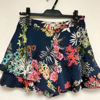 ザラ(ZARA)の【未使用】ZARA ザラ 美品 花柄 キュロット スカート ショートパンツ(キュロット)