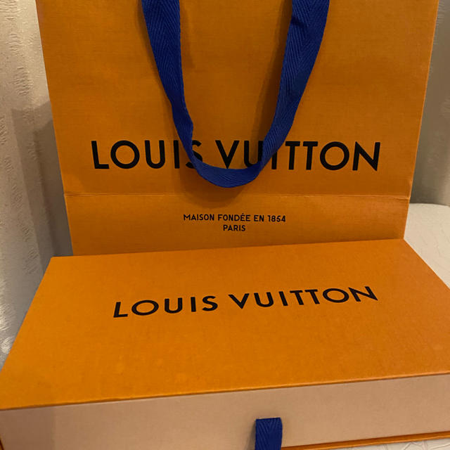 LOUIS VUITTON(ルイヴィトン)のジッピーウォレット・ヴェルティカル メンズのファッション小物(長財布)の商品写真