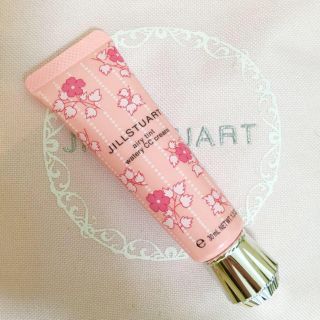 ジルスチュアート(JILLSTUART)の限定パッケージ CCクリーム(ファンデーション)