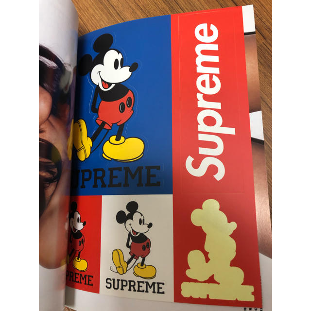 Supreme(シュプリーム)のSupreme シュプリーム ムック本 エンタメ/ホビーの雑誌(ファッション)の商品写真