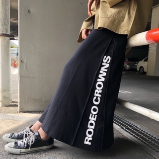 ロデオクラウンズワイドボウル(RODEO CROWNS WIDE BOWL)の新品ブラック ROGOサイドスリットスカート(ロングスカート)