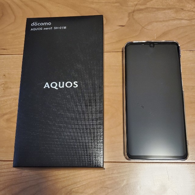 SHARP(シャープ)のsal様専用シャープ AQUOS zero2  ミスティホワイト SIMフリー スマホ/家電/カメラのスマートフォン/携帯電話(スマートフォン本体)の商品写真