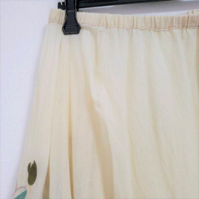Sensounico(センソユニコ)のUSED センソユニコ i+muイム ふんわりガーゼ素材風の刺繍オーバースカート レディースのスカート(ひざ丈スカート)の商品写真