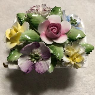 ロイヤルドルトン(Royal Doulton)のロイヤルドルトン　陶花　花車　陶器(置物)